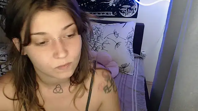 Chat XXX ao vivo de AlienforTwenty