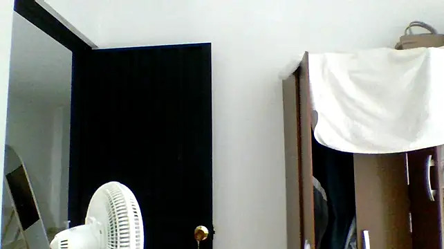 Kenner_fox77 Adlı Modelin Canlı XXX Sohbeti