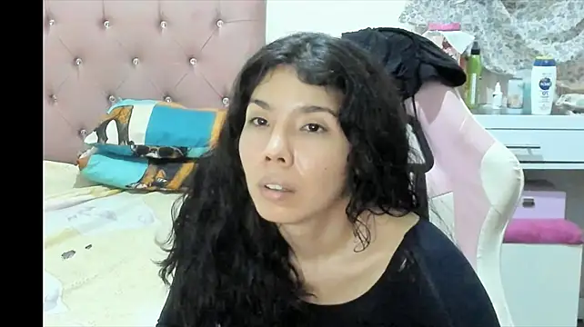 MyAngel777m Adlı Modelin Canlı XXX Sohbeti