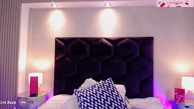 Онлайн чат XXX Victoria_Hiills