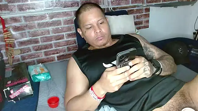 jordan_bigcock_ 即時 XXX 聊天