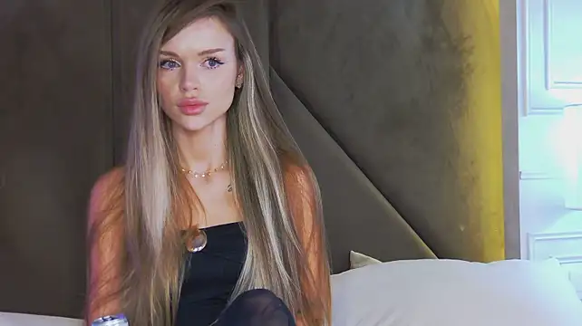 MarilynNova 라이브 XXX 채팅
