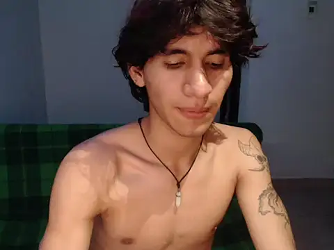 ElliotAzert Live XXX-chat