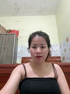 MEOMUP01 – Live XXX-chat