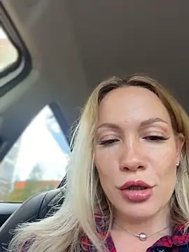 XXX chat uživo modela LavenderHot