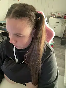 BadMilfy – Naživo XXX chat