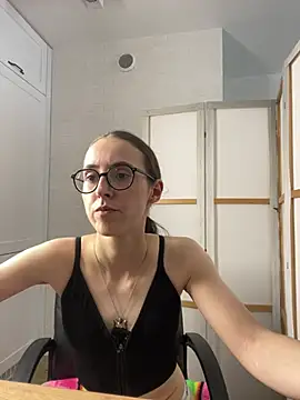 Chatroom XXX en direct de MartiniiSelenna