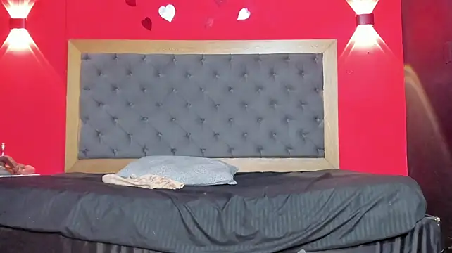 XXX chat uživo modela YayaHilton