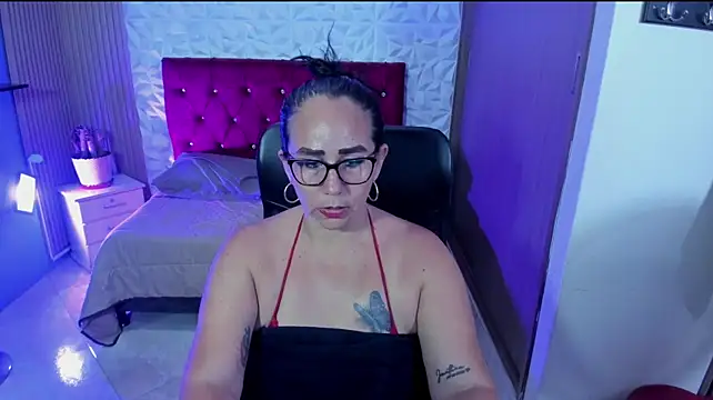 צ'אט XXX בשידור חי של ashleylove_prg