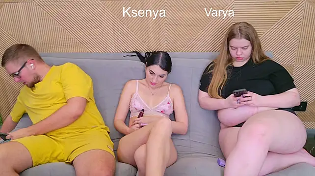 KsennyのライブXXXチャット