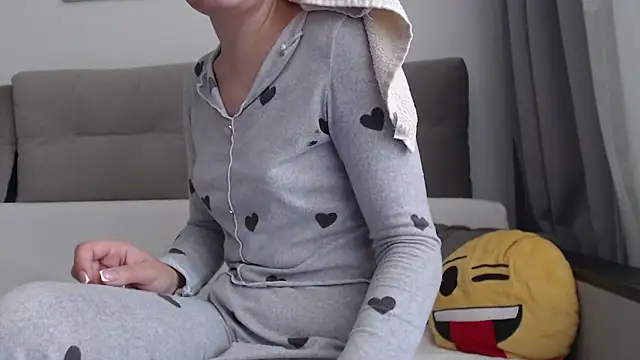Isabelitta333's Live XXX Chat