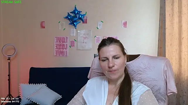 دردشة Mirabelle_Velvet الجنسية المباشرة