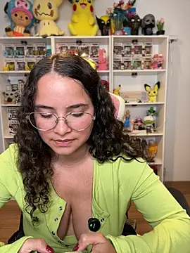 Sweet_sully__ élő XXX-chatje