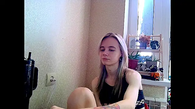 XXX chat uživo modela AdamTarlet