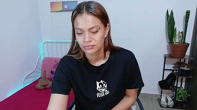 Emerald_Sparkles_'s Live XXX Chat