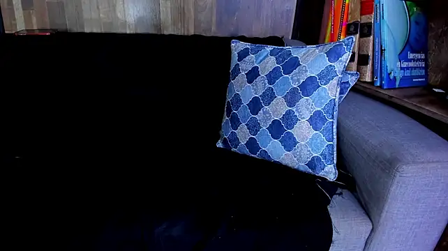 MikeEstevess: απευθείας συνομιλία ΧΧΧ