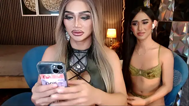 Sembang XXX Secara Langsung PrettyHorseCockTrans