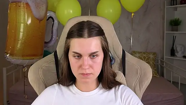 Chat +18 de Alison_Bell ao vivo