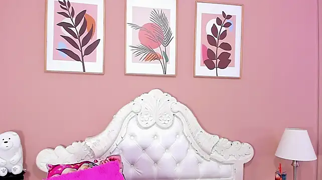 AlanaJones1's Live XXX Chat