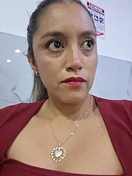 XXX chat uživo modela SusanaMein