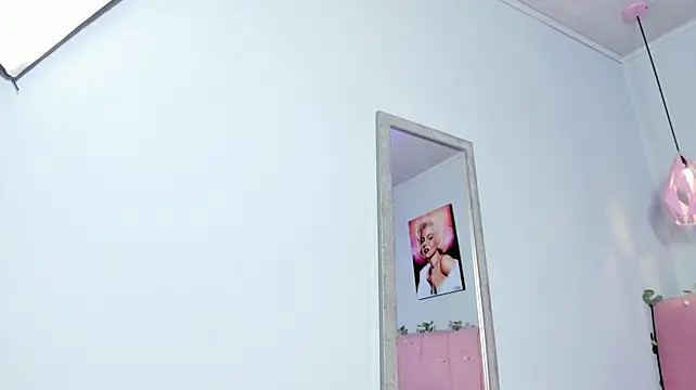 XXX chat uživo modela ScarletGV