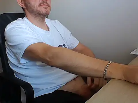 Excalibur82 – Naživo XXX chat