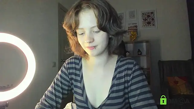 Živý XXX chat Alina_Mills