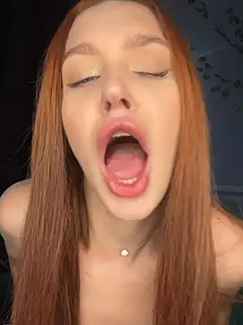 Chat +18 de LittleFox___ ao vivo