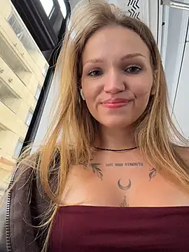 StreetSquirt Chat XXX live