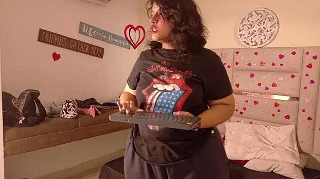 Czat XXX na żywo – Luly_93