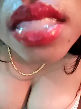 Ramya_369 Adlı Modelin Canlı XXX Sohbeti