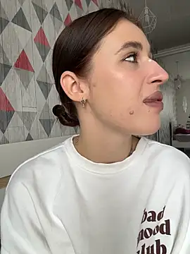 Lira_Fayeee's Live XXX Chat