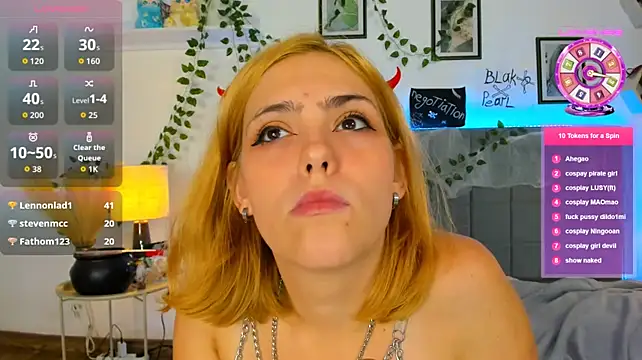 DellaRowsn Live XXX chat