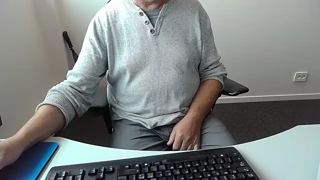 XXX chat uživo modela Buggemann
