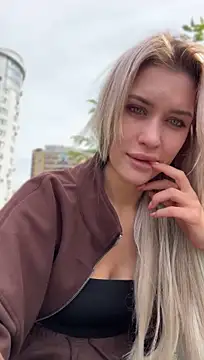 KikiWatson – Naživo XXX chat