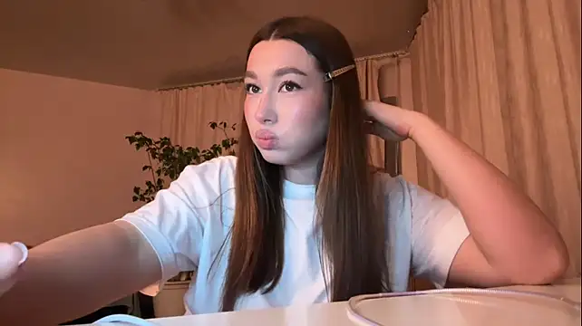WrongRoyal's Live XXX Chat