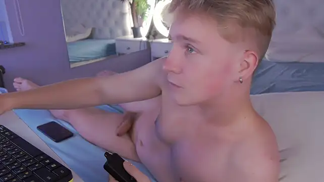XXX chat uživo modela _AlexHot_