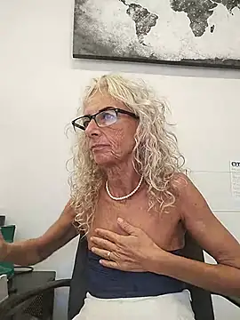clarabell4 Live XXX-Chat
