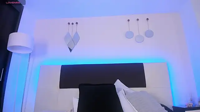 Chat +18 de Sky_Loren ao vivo