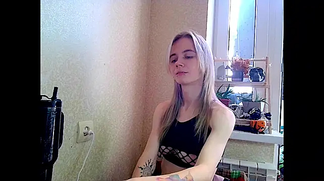 XXX chat uživo modela AdamTarlet