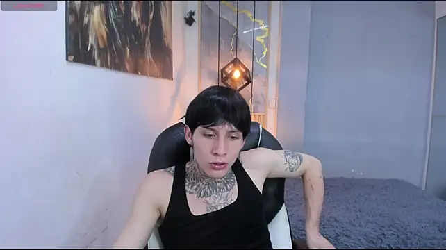Cry_thereal élő XXX-chatje
