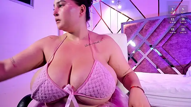 Chat XXX en directo de LunaPleasure