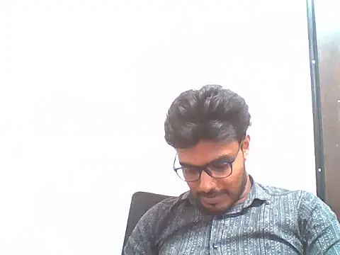 Alphabull4u লাইভ XXX চ্যাট