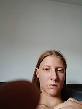 Chat +18 de LenaGoldi ao vivo