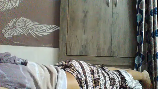 shalini_fire live XXX chat