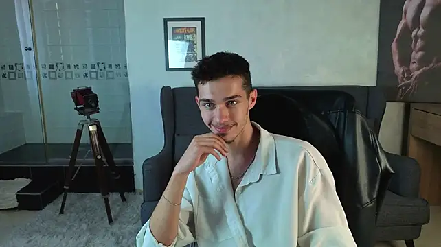 XXX chat uživo modela KaydenDrew