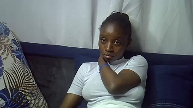 XXX chat uživo modela Enkarxx