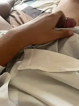T-raw24 webcam show