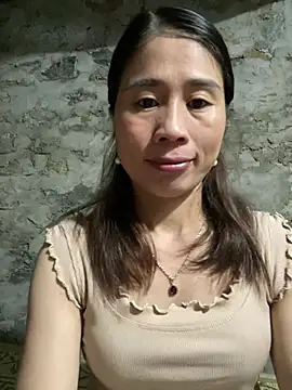 Chat +18 de tinacum012 ao vivo