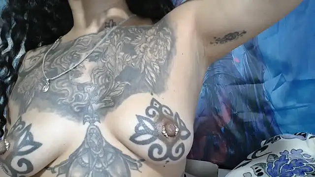 CataleyaRosee Chat XXX in diretta